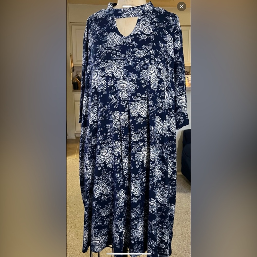 Joe Boxer Blue and White Floral Dress Junior’s Size 3X